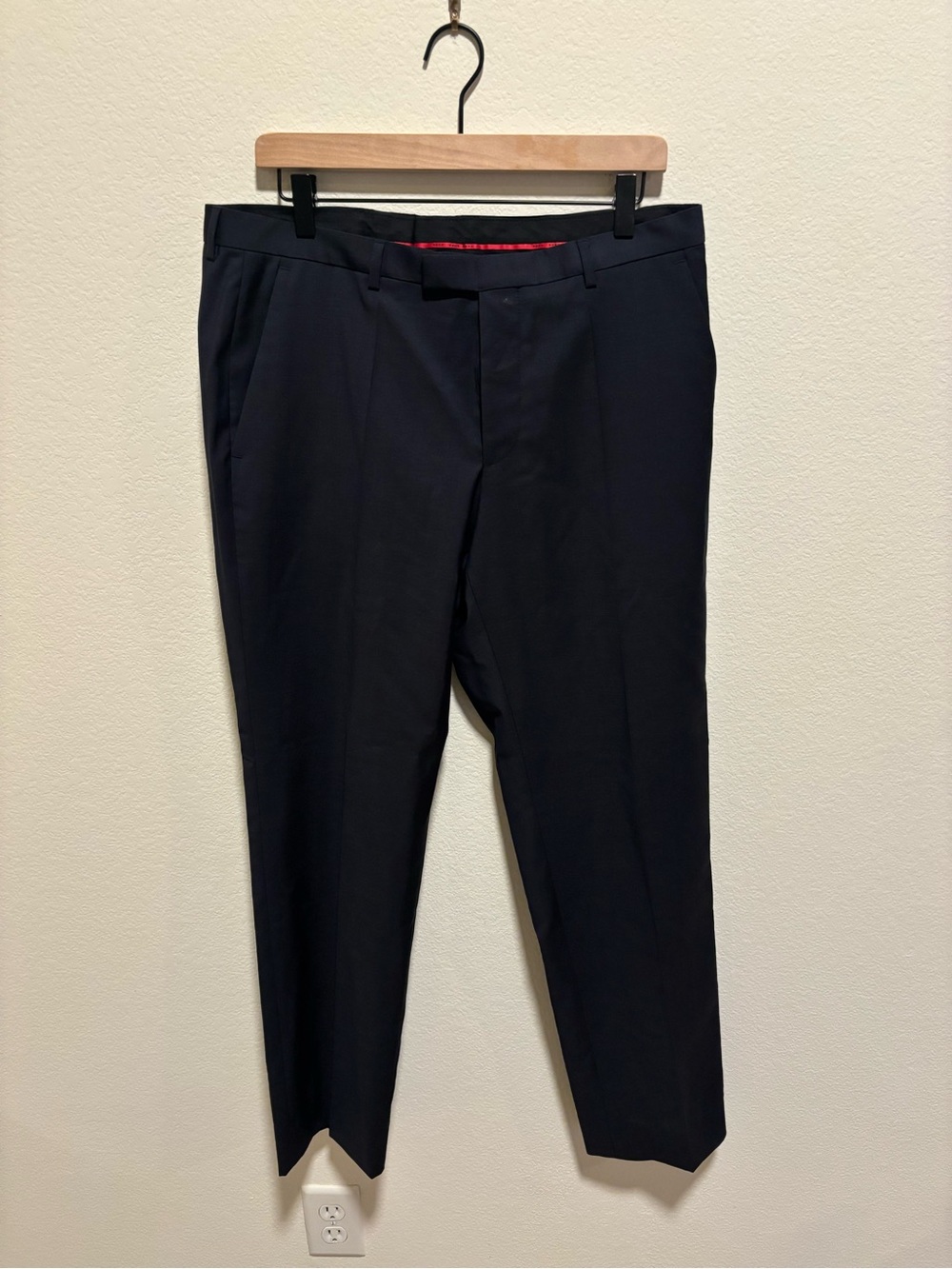 Men's Slim Tailored Dress Pants in Navy Hugo Boss - 34
